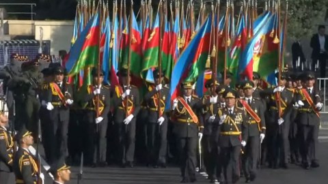 Hərbi parada Kərim Vəliyev komandanlıq edir