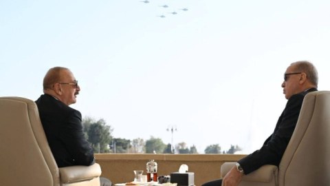 Prezident hərbi paraddan&nbsp;fotolar paylaşdı
