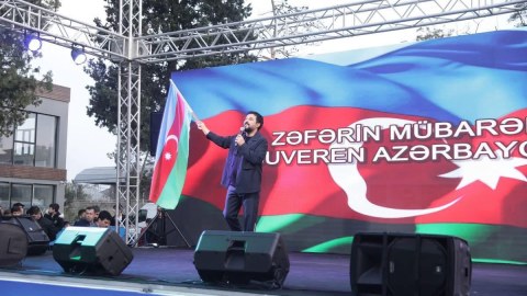 Zəfərin Mübarək, Suveren Azərbaycan!
