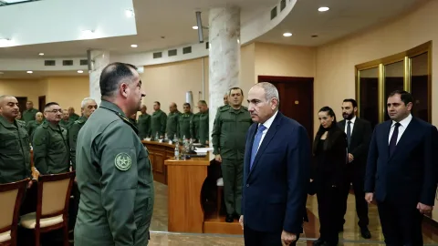 Paşinyan orduda əməliyyat müşavirəsi&nbsp;keçirdi