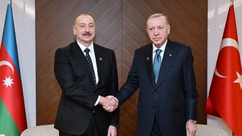 İlham Əliyev Ərdoğana təyyarə qəzası ilə bağlı başsağlığı verdi