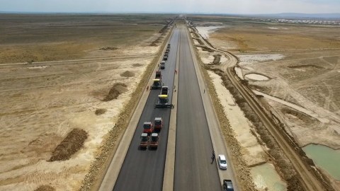 Yolların bayram günlərində təmir edilməsi başa düşülən deyil - DEPUTAT