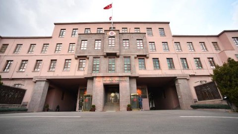 Qəzaya uğrayan təyyarədə 20 hərbçi olub &ndash; RƏSMİ
