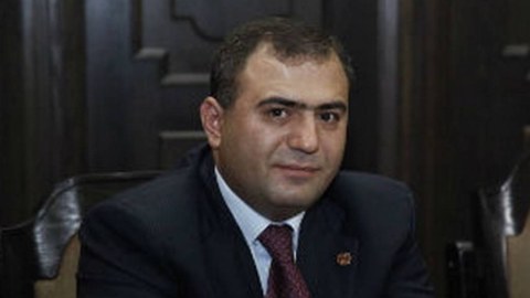 Keçmiş deputat axtarışa verilib