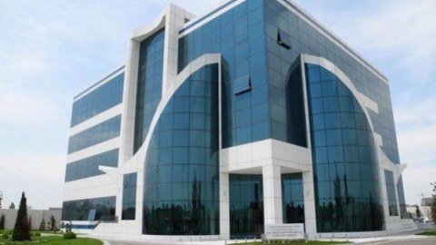Dönmə işığının yandırılması sürücüyə üstünlük qazandırmır