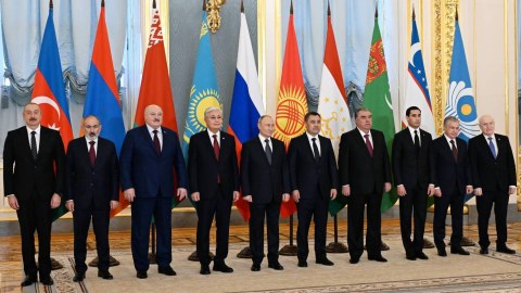 Putin MDB&nbsp;liderlərini Sankt-Peterburqa YIĞIR