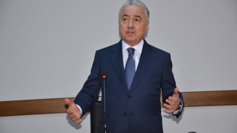 Zeynal Nağdəliyev icra başçısını kollektivə təqdim etdi