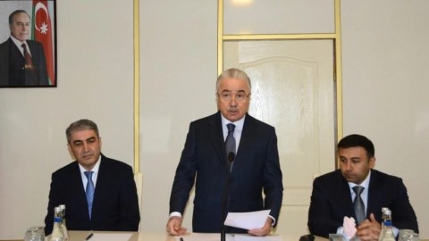 Göyçayın icra başçısı kollektivə təqdim olundu - FOTO
