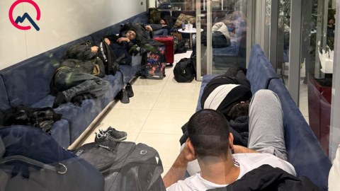 30-dan çox azərbaycanlı tələbə Moldova aeroportunda saxlanıldı&nbsp;- GÖRÜNTÜLƏR