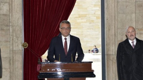 Şimali Kiprin yeni Prezidenti ilk səfərinə çıxdı