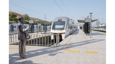 Bu il dəmir yoli ilə&nbsp;8 milyondan çox sərnişin daşınıb