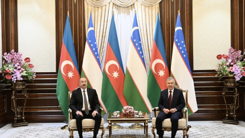 İlham Əliyev&nbsp;Mirziyoyevlə təkbətək görüşdü - FOTO