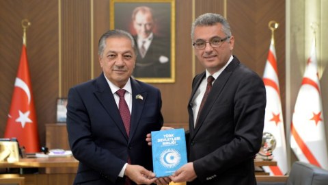Azərbaycan deputatları Şimali Kipr prezidenti ilə görüşdülər - FOTOLAR