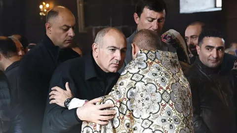 Paşinyan Vaqarşapatdakı qələbəni "Eçmiədzinin&nbsp;azad edilməsi" adlandırdı
