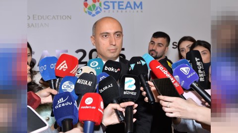 Əksər kənd məktəblərində müəllim çatışmazlığı var - Emin Əmrullayev