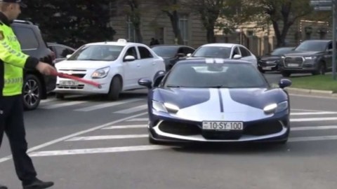 Bakıdakı reyddə saxlanılan 850 minlik &ldquo;Ferrari&rdquo; kimindir?&nbsp;- VİDEO