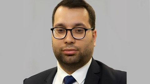 Nazir müşavirini departament müdiri təyin etdi