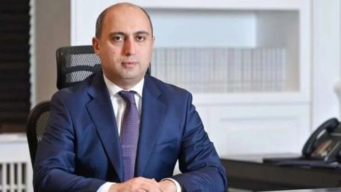 Müəllimin məktəbə &ldquo;müştəri yeri&rdquo; ilə baxması yolverilməzdir - Emin Əmrullayev