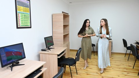 Prezidentin qızı və gəlini uşaq evinin açılışında - FOTO