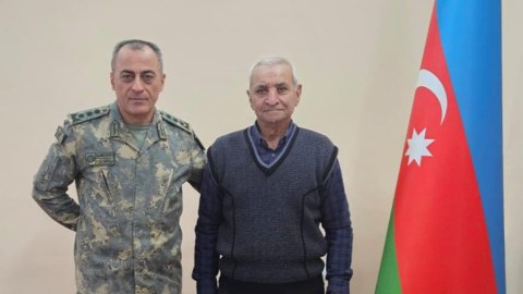 Hikmət Mirzəyev şəhid&nbsp;atası ilə görüşdü - FOTO