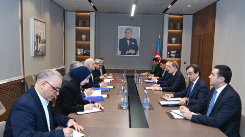 Ceyhun Bayramov İranın xarici işlər nazirinin müavinini qəbul edib
