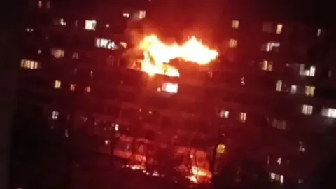 Danışıqlar gedir, silahlar susmur - Ukrayna və Rusiya şəhərləri bombalandı