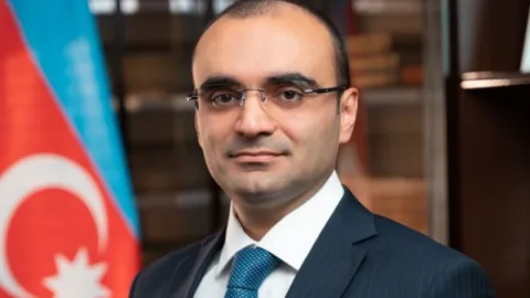 Yeni icra başçısı köməkçisini Bakıya gətirdi - YENİLƏNİB