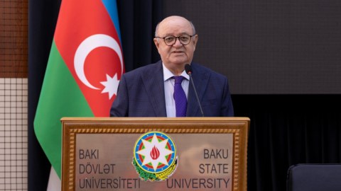 &ldquo;AzerGold&rdquo;un müşaviri BDU-da&nbsp;təqdimatla çıxış etdi - FOTO