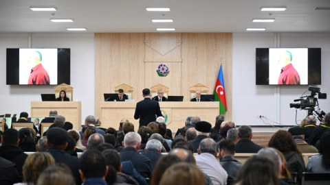 Ermənilərin məhkəməsində təqsirləndirilən şəxslərin vəkillərinin müdafiə çıxışı başladı