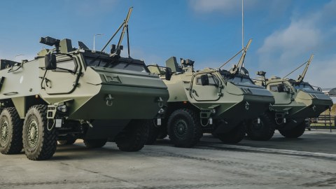 Latviya Ukraynaya 42 ədəd zirehli transportyor verdi