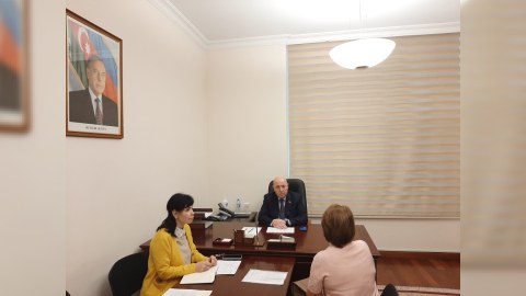 Əhliman Əmiraslanov Milli Məclisdə vətəndaşları qəbul edib