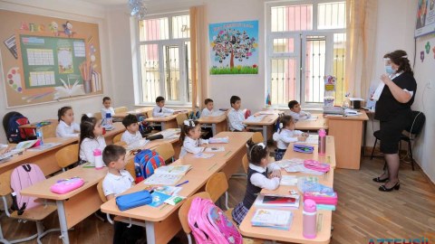 İbtidai təhsildə iki müəllim modeli tətbiq oluna bilər - İctimai Şuradan TƏKLİF