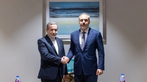 Türkiyə və İran XİN başçıları arasında görüş BAŞLADI