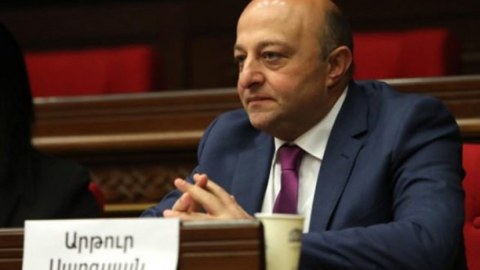 Ermənistanda deputat azadlığa buraxıldı&nbsp;