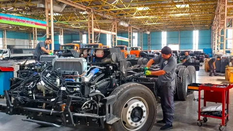 Azərbaycanda hansı maşınlar yığılır?