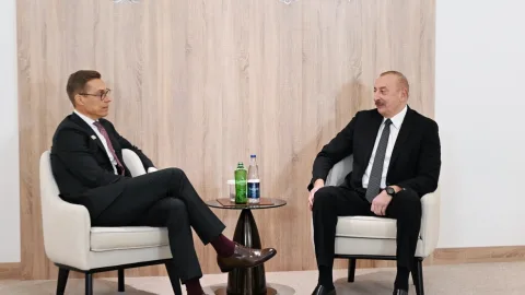 İlham Əliyev Aleksandr Stubbu təbrik etdi