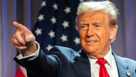 Ukraynada prezident seçkilərinin vaxtı çatıb - Tramp