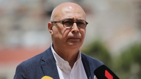 Gürcüstan səfirini geri çağırır