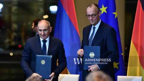 Paşinyan kanslerlə bəyannamə imzaladı
