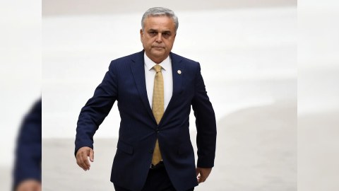 CHP-də qalmaqallı istefa