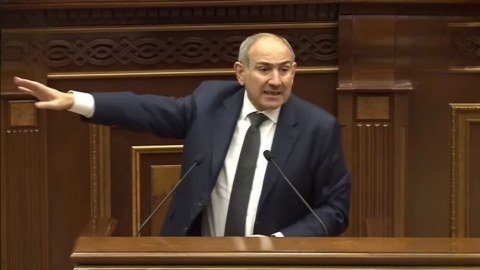 Paşinyan Konstitusiyanı dəyişir: &ldquo;Əminəm ki, xalqımız&nbsp;səs verəcək&rdquo;