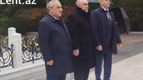 Zakir Qaralovla Rüstəm Usubov Fəxri Xiyabanda - FOTO