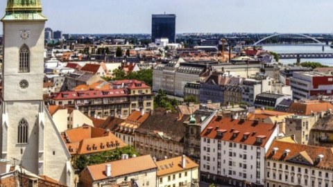 Bakı&ndash;Bratislava birbaşa uçuşları başlayır