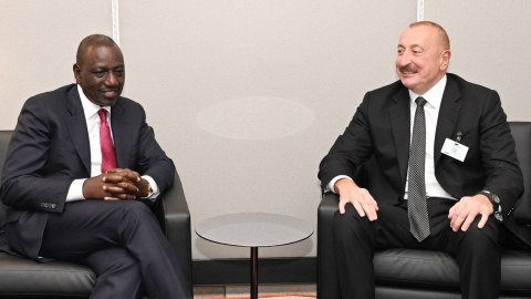 İlham Əliyev həmkarını təbrik etdi