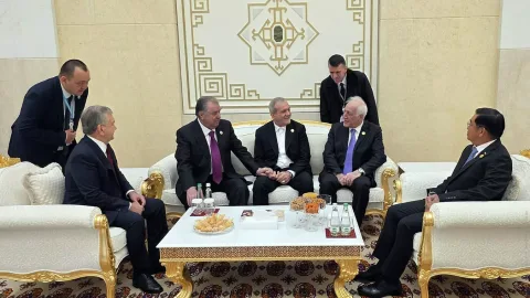 Erməni prezident müsəlman liderlərlə nələrdən danışdı...