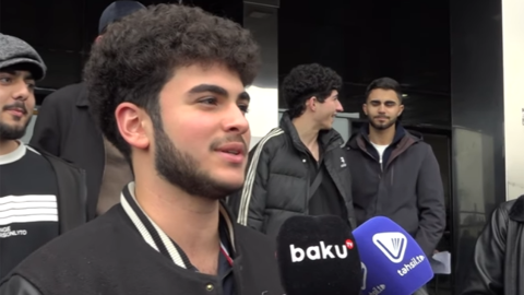 Tələbə yerdəki 100 manatı götürərkən yıxılıbmış