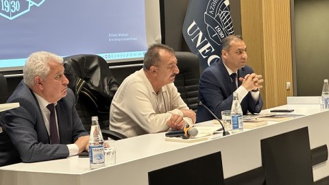 UNEC akademiklə&nbsp;şairi bir araya gətirdi