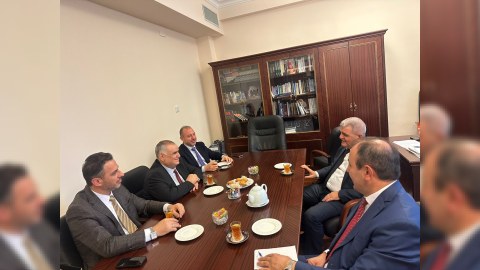 Gəncliyə Yardım Fondunun rəhbərliyi Milli Məclisdə