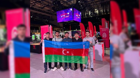 UNEC tələbələri Azərbaycanda&nbsp;1-ci, dünyada 5-ci oldular - FOTO