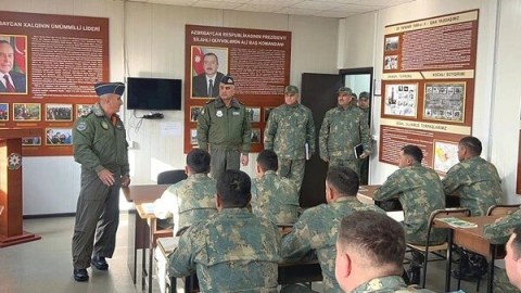 General İslamzadə hərbi hissədə yoxlama apardı